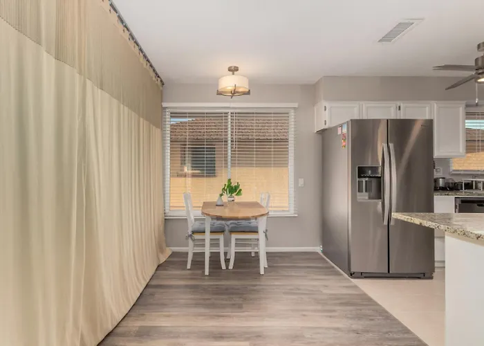Grand Haven I 3 Bedroom Ensuite, Courtyard, Sunsets Holiday home Sun City West